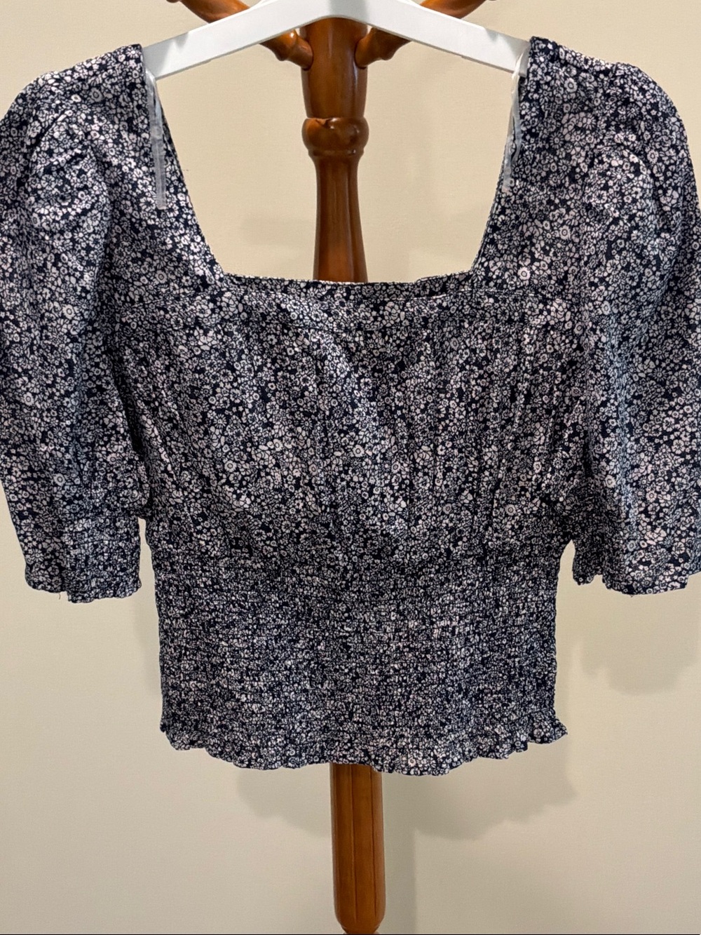 Universal thread Floral Square-Neck Smocked Peplum Top - Navy size L